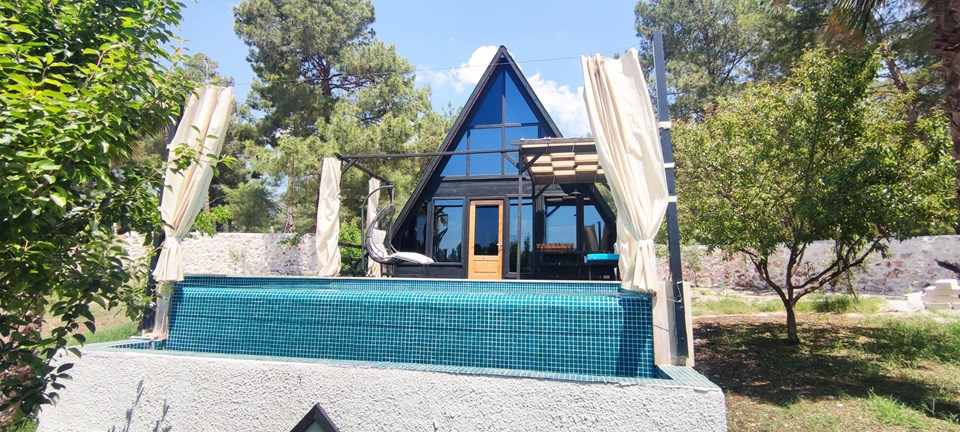 An earlier Stella 70 application at Turkey, with a private pool and front deck.