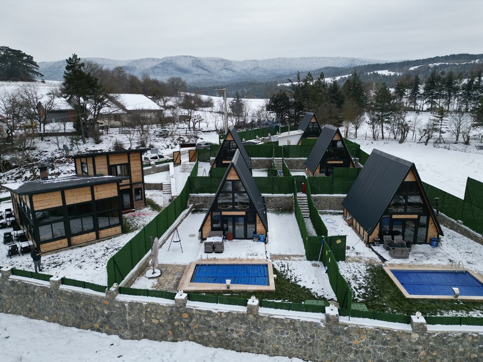 Completed mixed-model resort in Turkey, including Stella 70 and Stella 82. Pools, landscaping and shared buildings are project-specific.