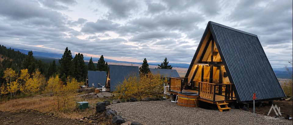 Stella 53 cabins in a multi-unit Idaho hospitality setting.